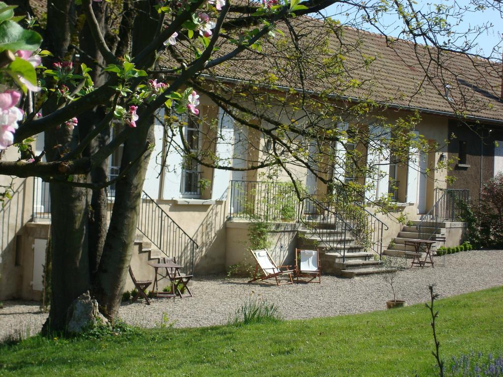 Ferienwohnung Les Communs Du Manoir Écully Zimmer foto