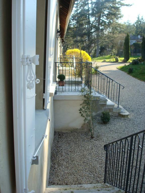 Ferienwohnung Les Communs Du Manoir Écully Exterior foto